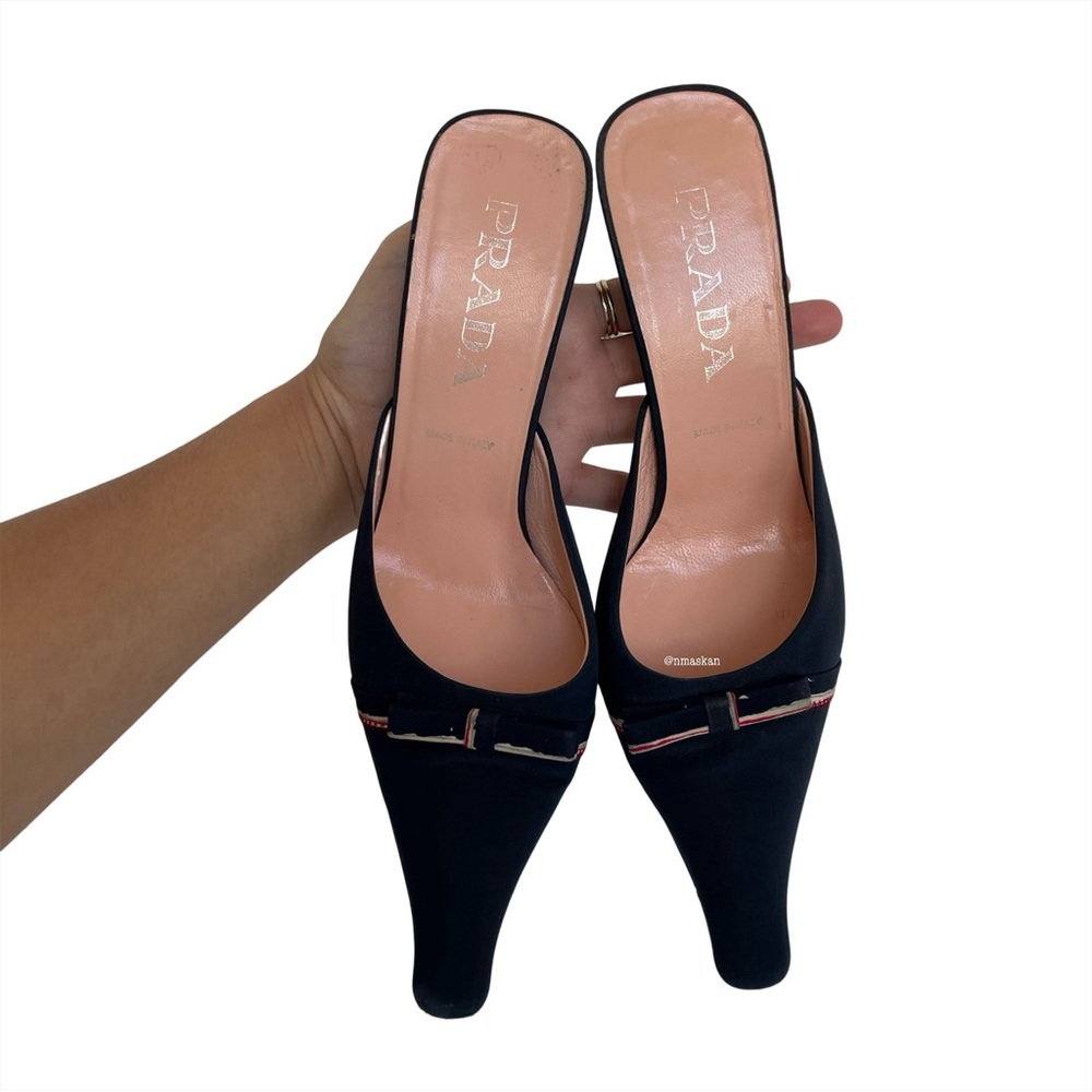 Authentic Prada Pointed Toe Bow Navy Heels